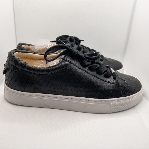 JSlides Womens Black Lacee Embossed Low Top Leather Sneakers Size 8.5 - Picture 4 of 11